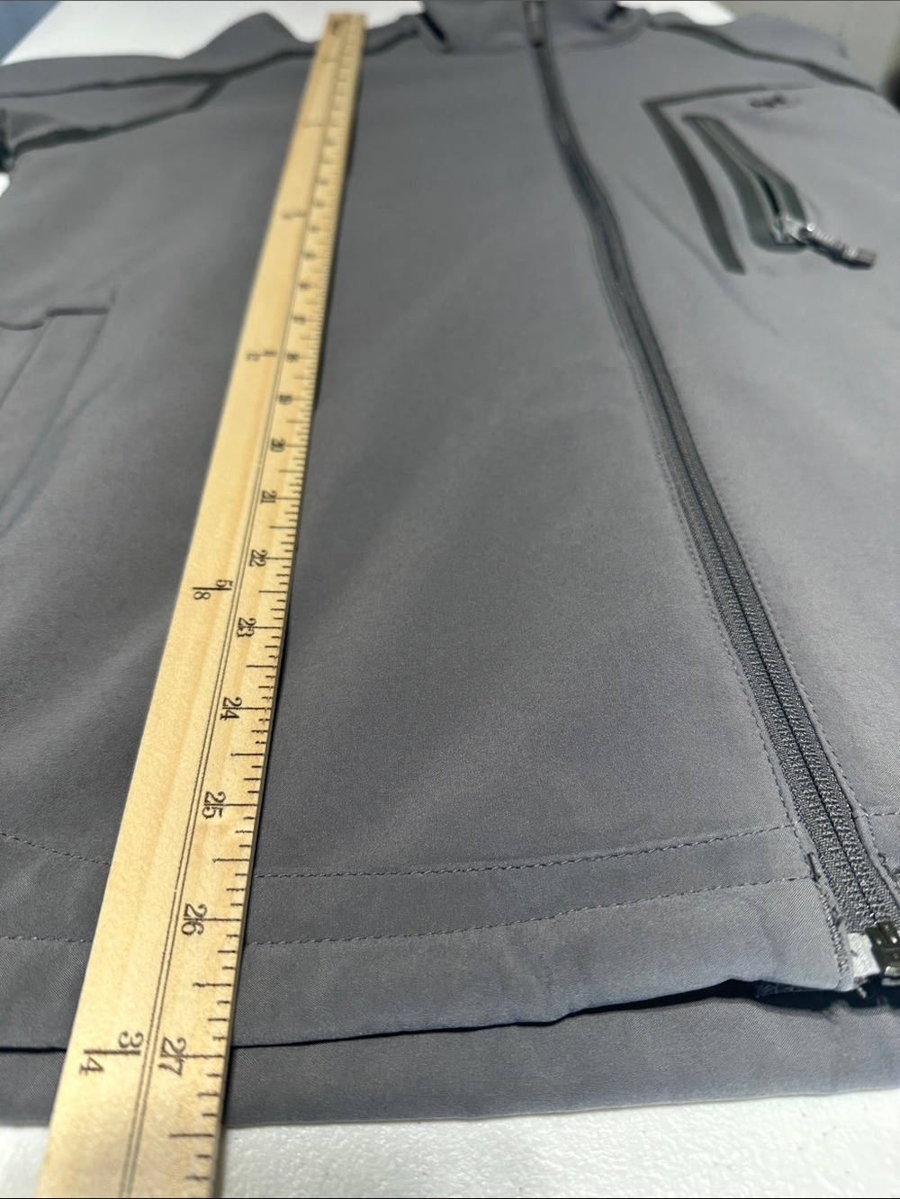 Helly Hansen Grey Performance Softshell Jacket - Size Large - Picture 10 of 11